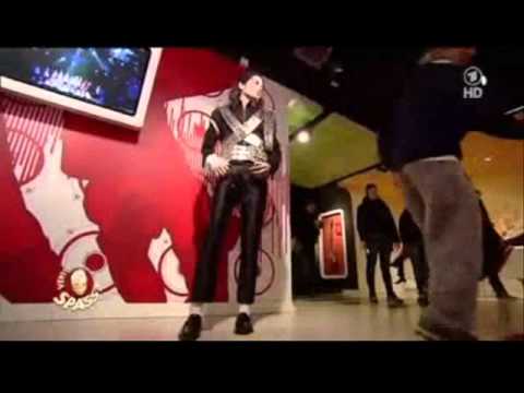 Otto Waalkes parodies Michael Jackson / Medley