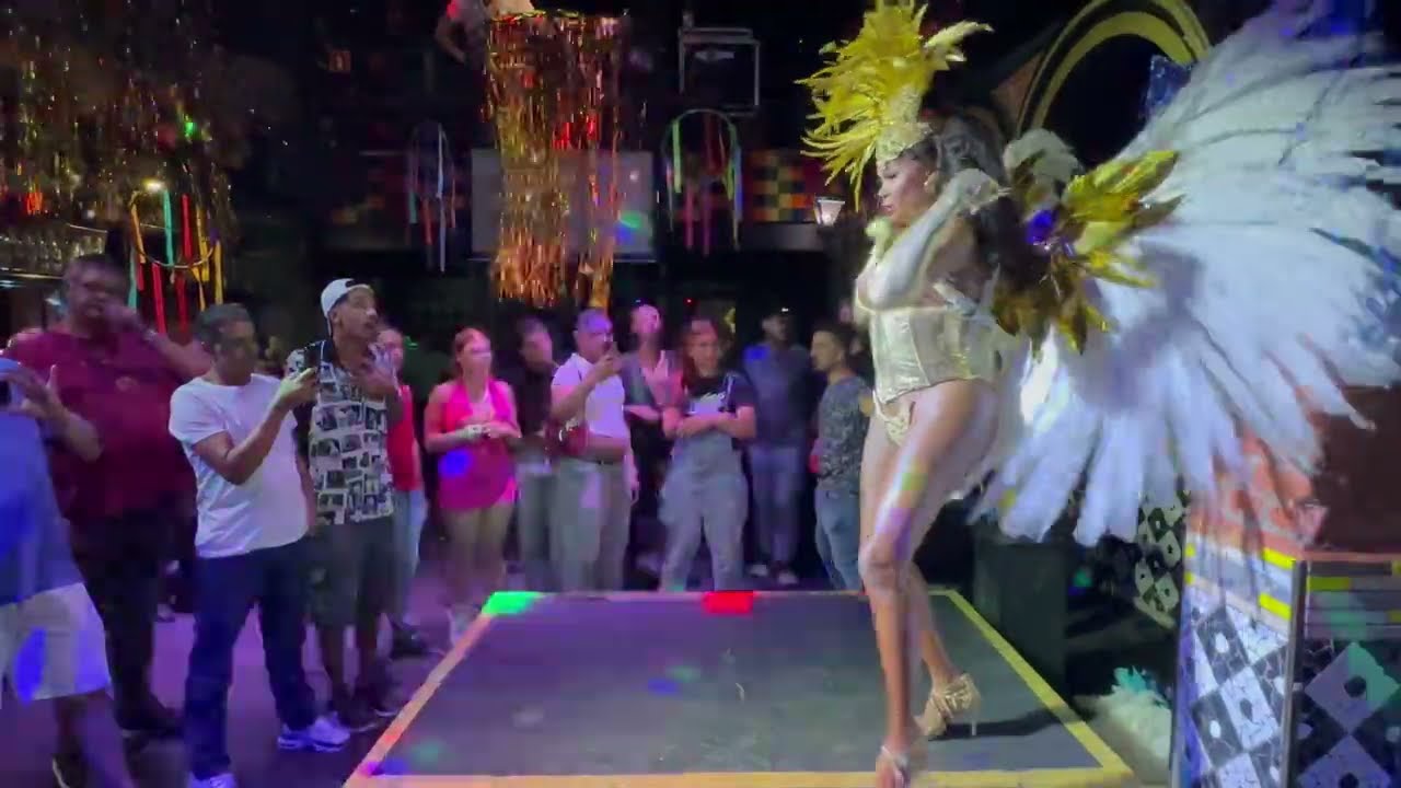  Victoria Vipper [ BLOCO EM CIMA DO JETSKI - Boate Tunnel ] São Paulo SP.