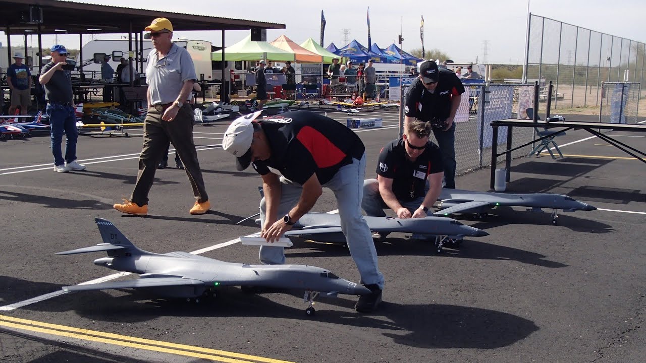 XFly Model (Banana Hobby) B1B Lancer PUBLIC DEBUT at AEF! YouTube