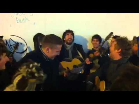 The auld triangle sung on grafton st. Xmas eve 2010