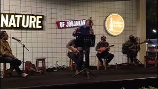 Ojo Podo Nelongso : King Keroncong ft King Harjo