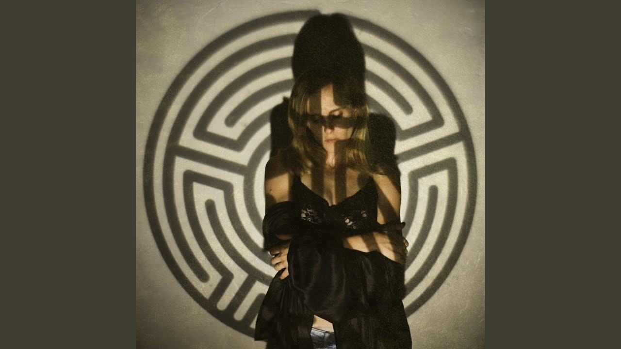 Labyrinth auf YouTube ansehen Labyrinth auf YouTube ansehen
