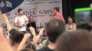 Scotty McCreery Surprised By Josh Turner