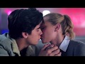 10 Cutest Bughead (Jughead+Betty) Moments | Riverdale