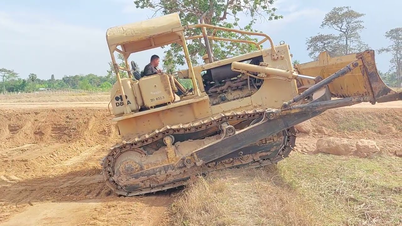 จัดจ้านในตำนาน สายดันซามูไร 50 ปี ยังแจ๋ว KOMATSU D80A bulldozer