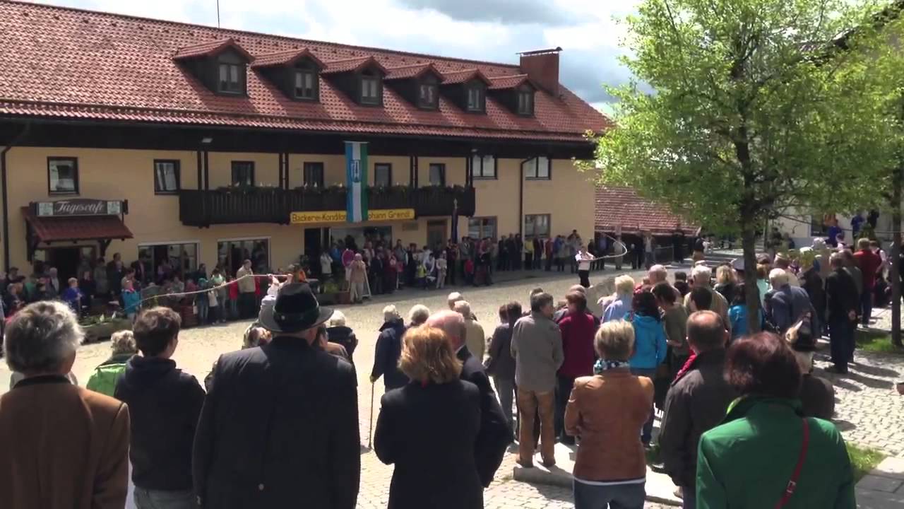 Pfingstmontag Goaßlschnalzen St. Englmar