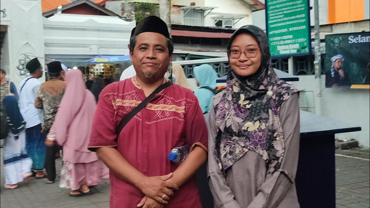 ZIARAH WALI 4 JAWA TIMUR! Makam Waliyullah dan Kuliner Depot Bebek Goreng Surabaya