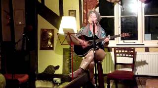 Laura Sings It Aint No Good At Open Mic At The Yew Tree