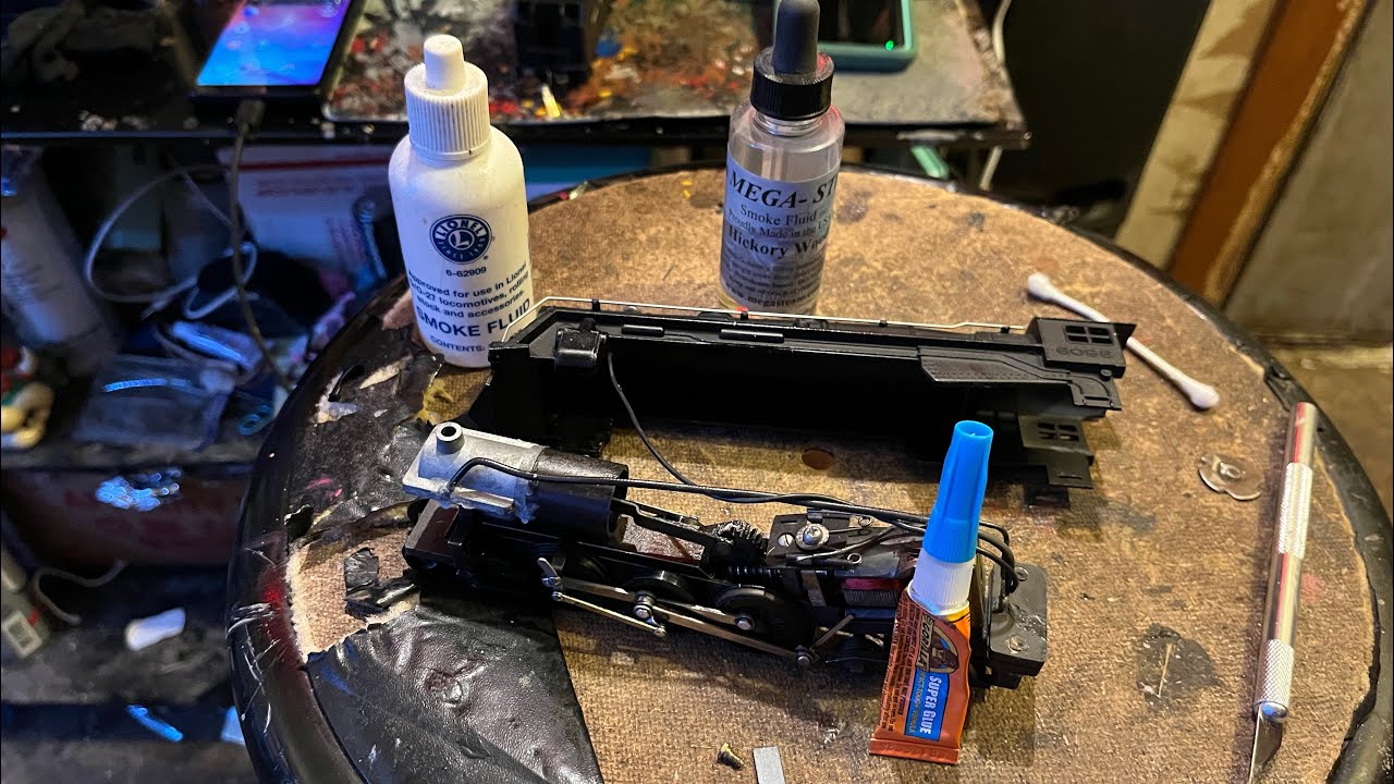 How to FIX those SMOKE FLUID LEAKING Model Train Steam Locomotives SMOKE UNITS! ENJOY!