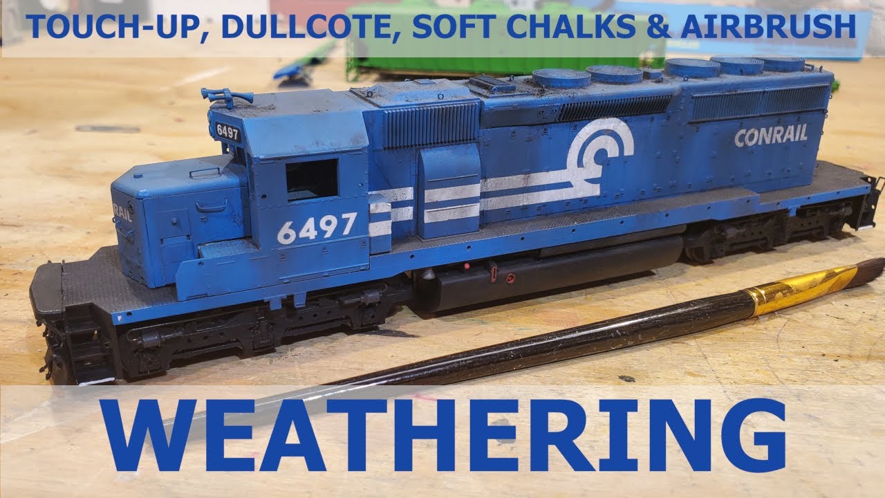 Grubby Big Blue Chalk and Airbrush Weathering for an HO Scale Conrail