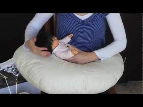 gia breastfeeding pillow