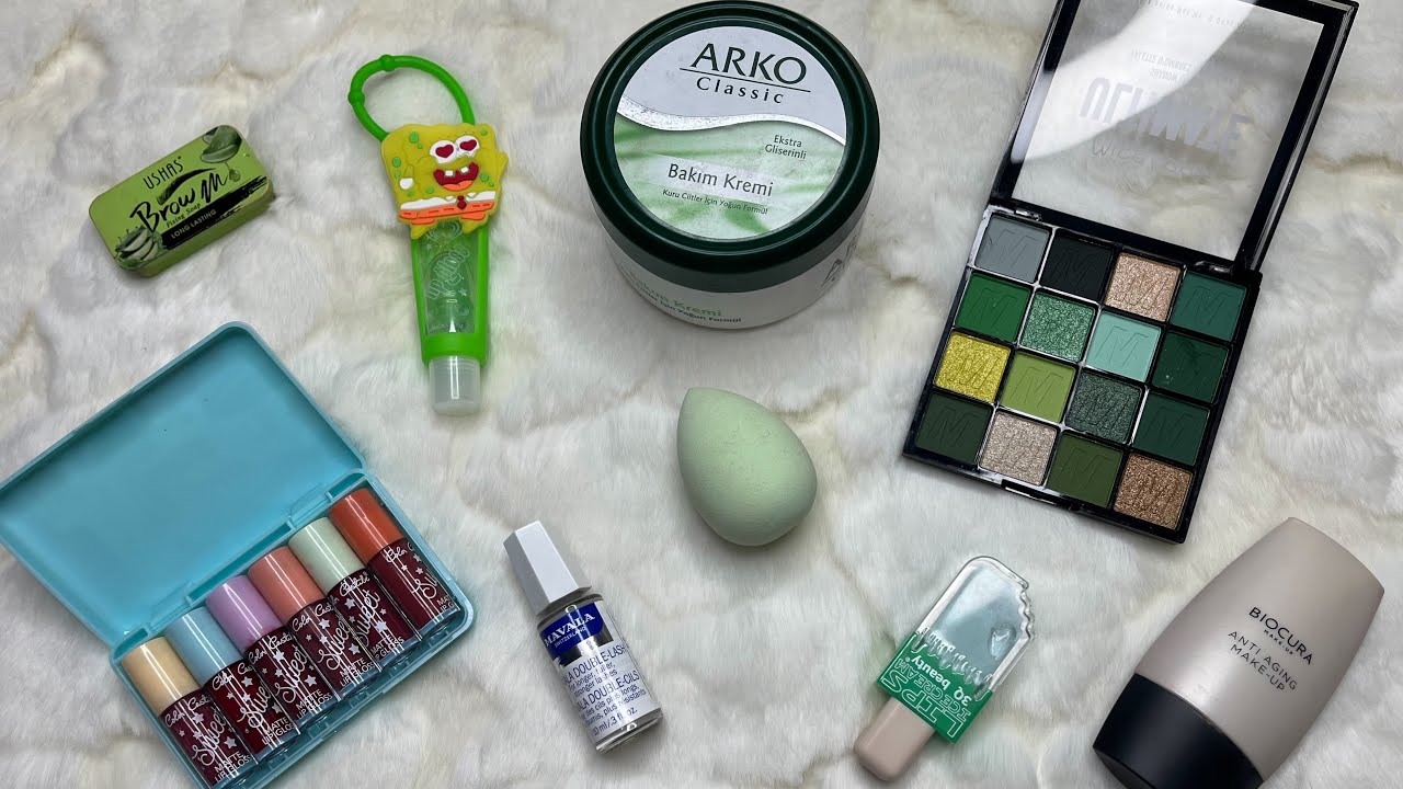 Asmr doing your Nails and Makeup 💄💅🏻