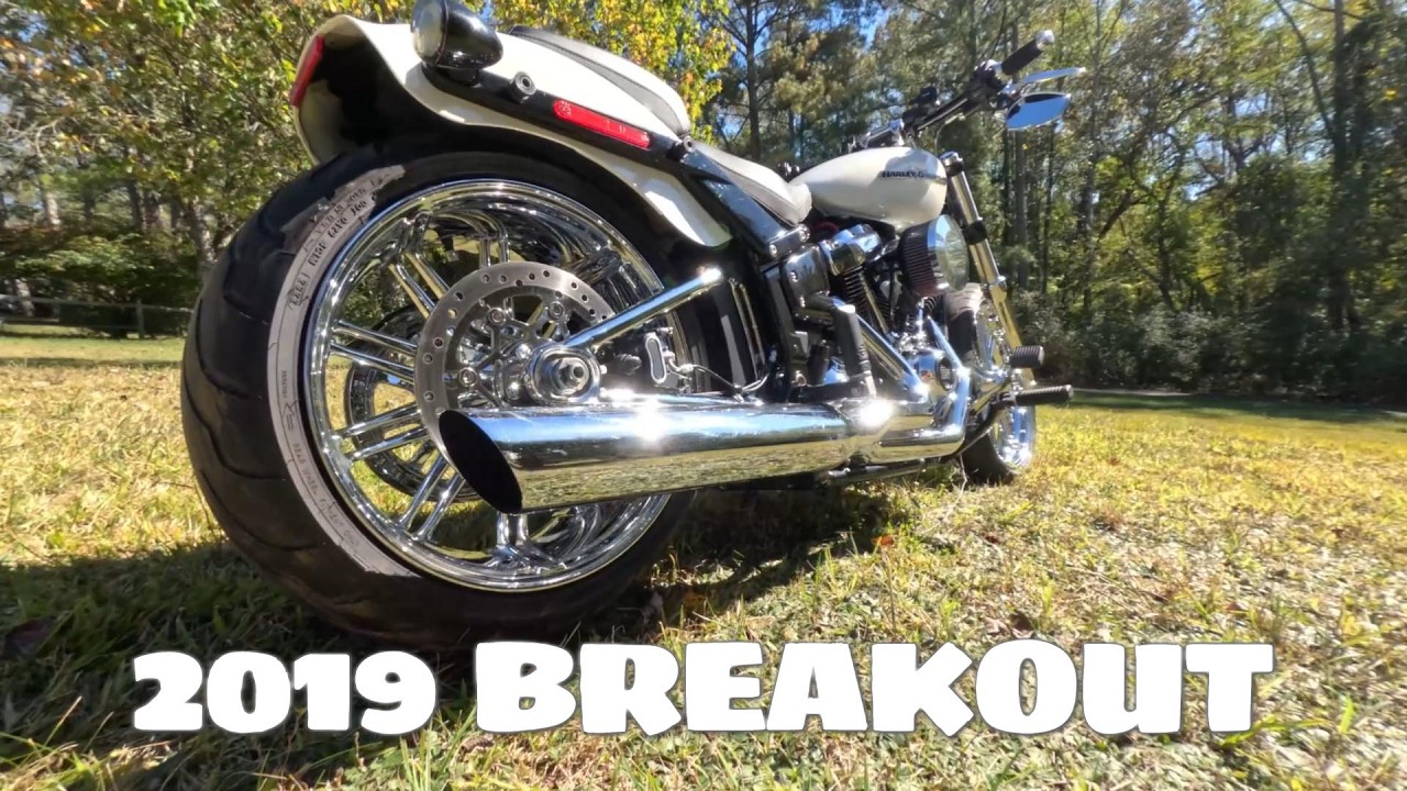 2024 Harley-Davidson FXBR Softail Breakout 117 in White Onyx Pearl