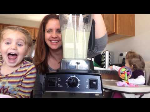 silky-pear-smoothie-in-a-vitamix