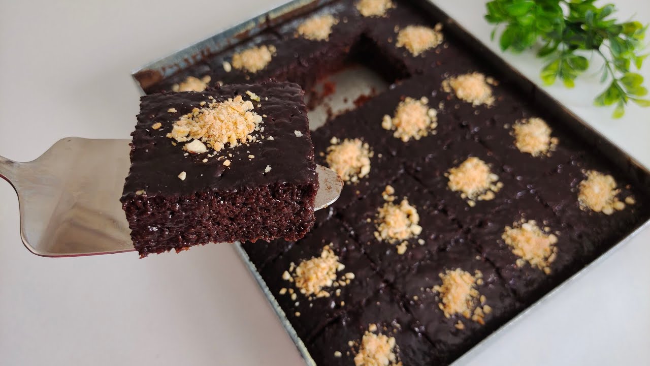 غير بكاس سميدة حضري 20قكعة بسبوسة بالشكلاط مسقية بصلصة خطيرة/بسبوسة الخلاط