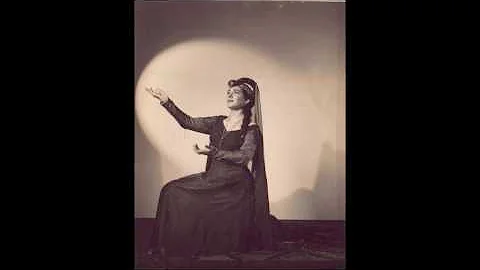 Maria Callas adds two INSANE Eb6s in Leonora's first aria and cabaletta
