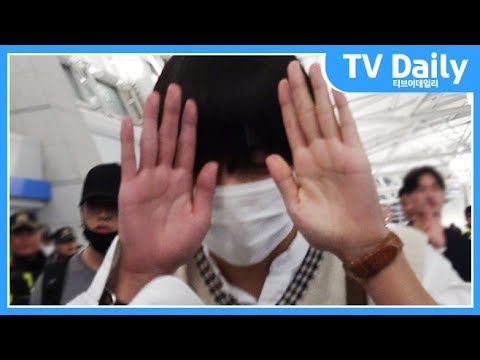 방탄소년단 뷔(V) ‘어두워도 괜찮아, 빛이 나는 뷔주얼 이니까&amp;#39;