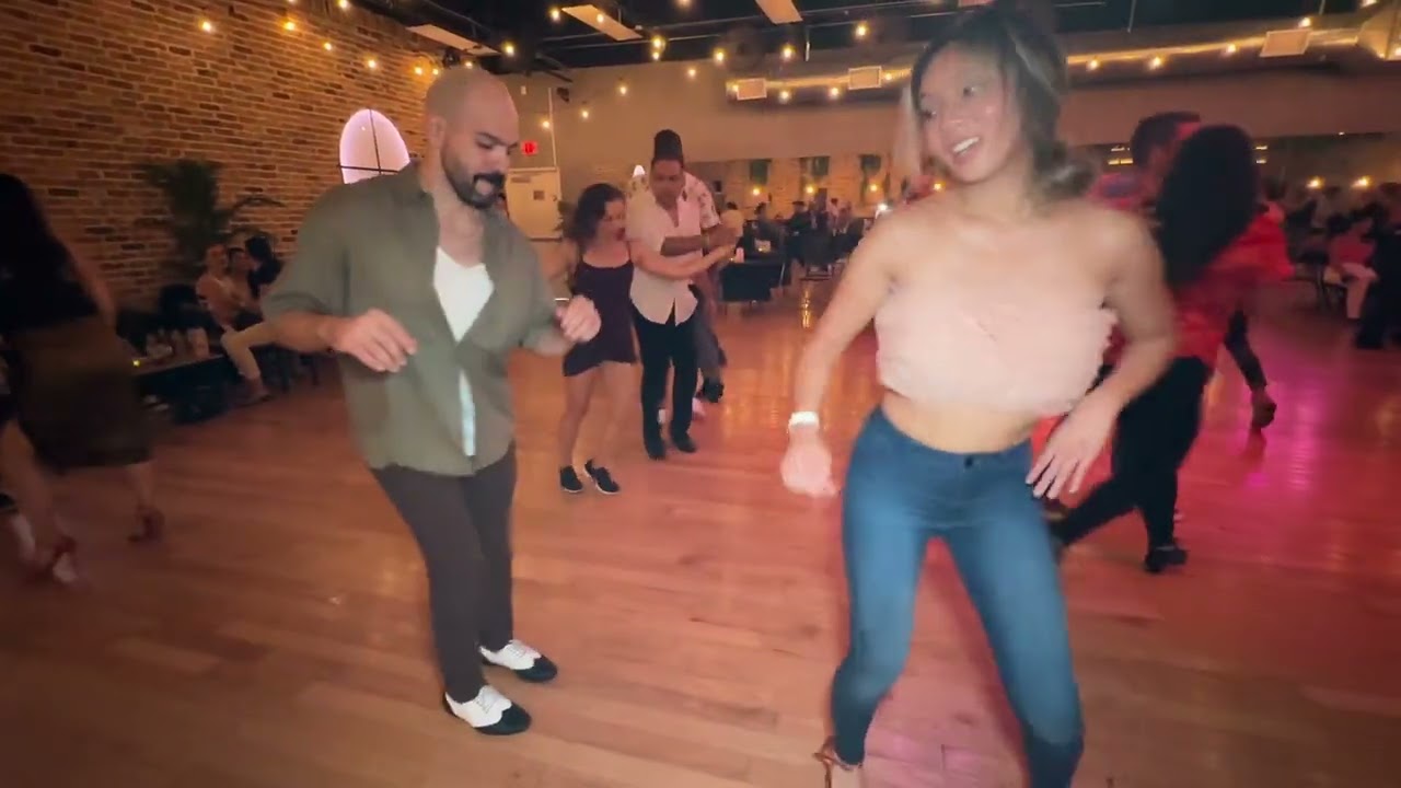 Heather and Salomon Amaya - Salrica Social - Será Positivo (Salsa)