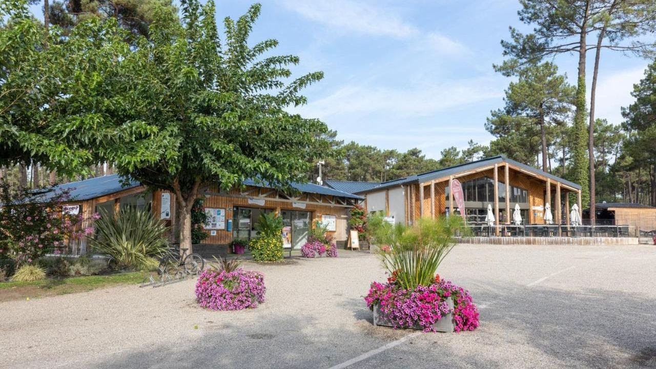 Mobilhome Elisa et Christophe, Saint-Julien-en-Born, France