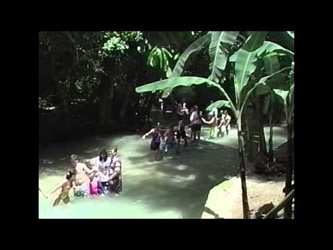 Video: Een bezoek aan Dunn's River Falls in Jamaica