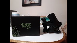 Animalhouse fitness monkey feet:Lying leg curl.