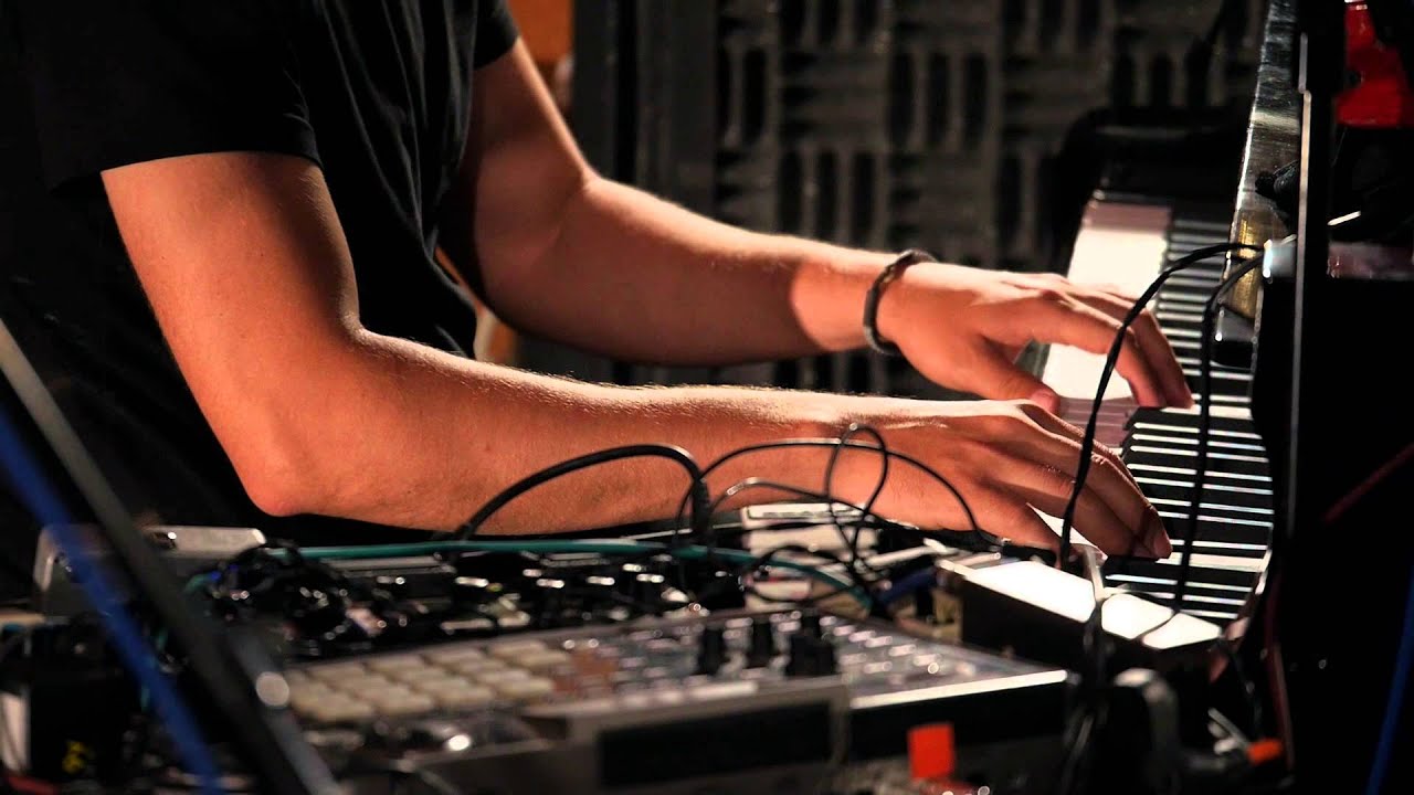 Calexico - Miles From The Sea (Live on KEXP)