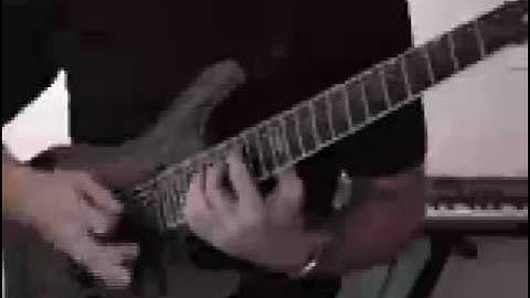 Chris Broderick playing the solo for "The Scarlett Letter"