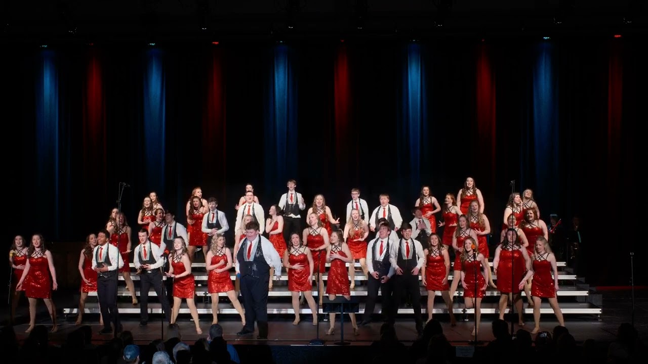 Хоровой коллектив Center Point Urbana Show Choir на мероприятии Central Lee Central Connections 2...