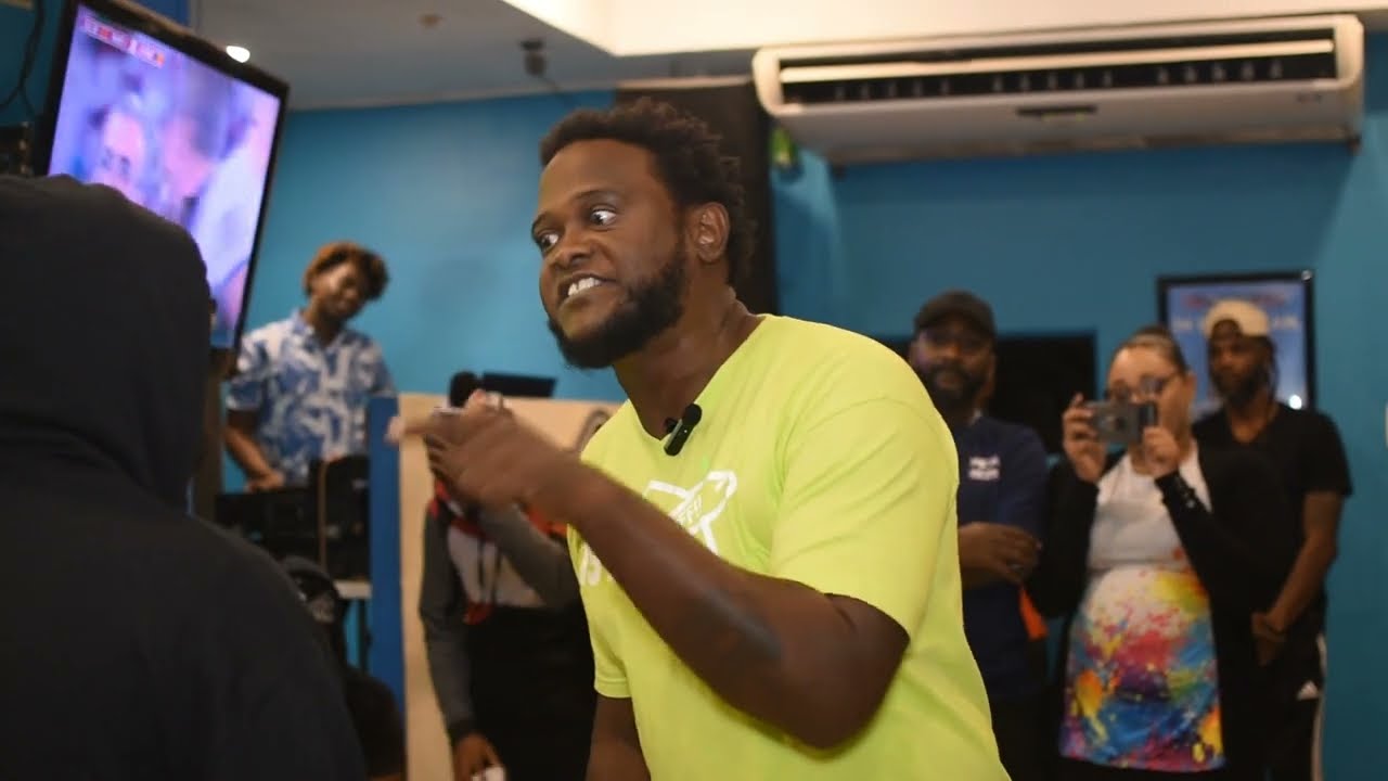 TEARS vs MICWISE - RAP BATTLE