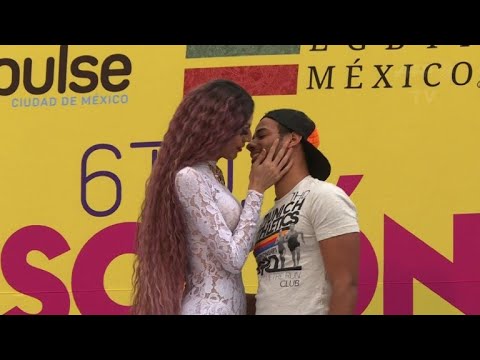 Video: Homophobia Di Belakang Mexico 