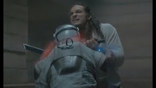 Duncan Idaho fights Sardaukar in an effort to save Paul | DUNE 2021