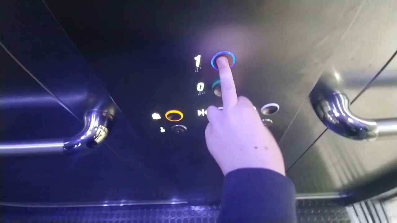 Lifts at Sainsbury's at Tollgate Centre Shopping Park in Colchester