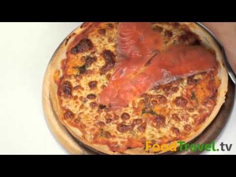 วีดีโอ: วิธีทำพิซซ่าแซลมอนรมควัน