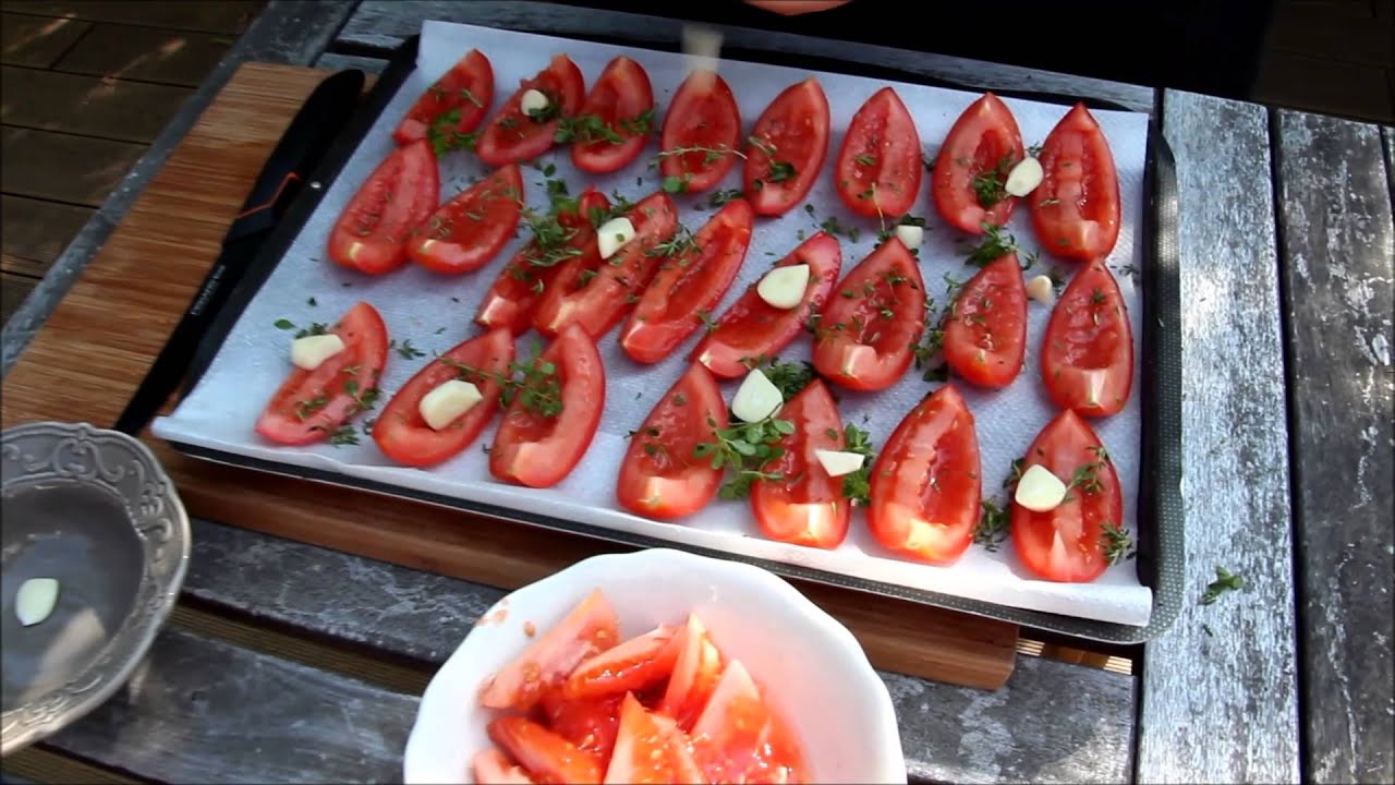 Tomates confites au four