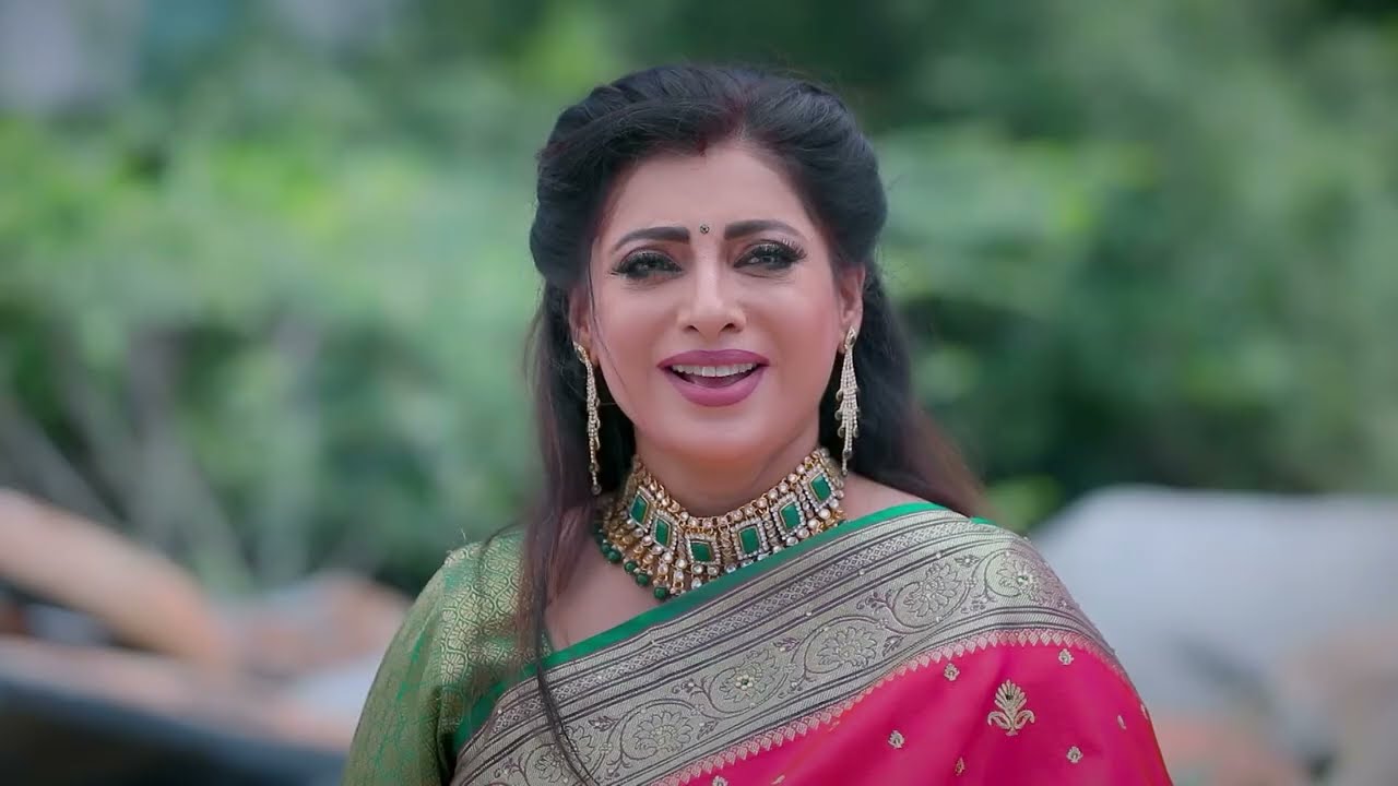 Parvathy Is Stunned to See Jacqueline - Sembaruthi - Full Ep 1397 - Zee Tamil