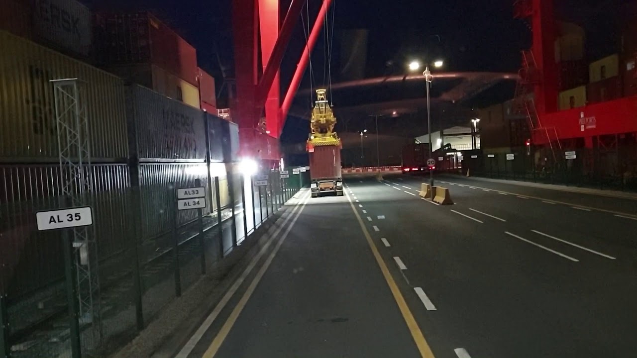 ZASADY PRACY W PORCIE NA KONTENERACH.