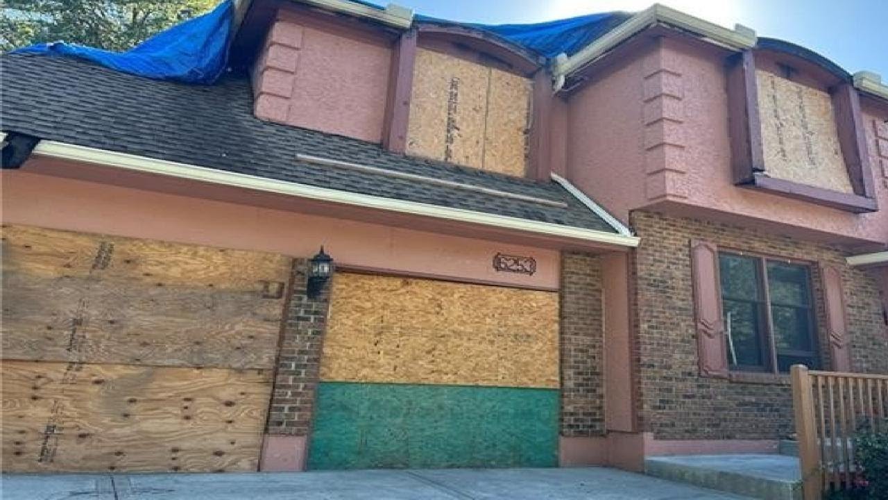 16253 W Briarwood Court, Olathe, KS Presented by Chrissy Frazier. YouTube