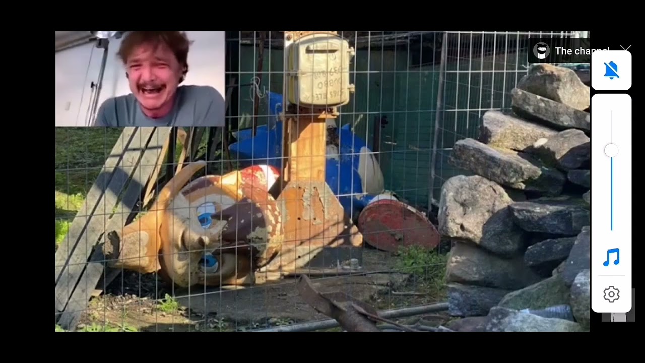 sonic estatua sega world - YouTube