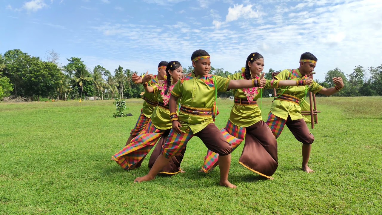 Tari Kreasi SMP NEGERI 4 WATAMPONE