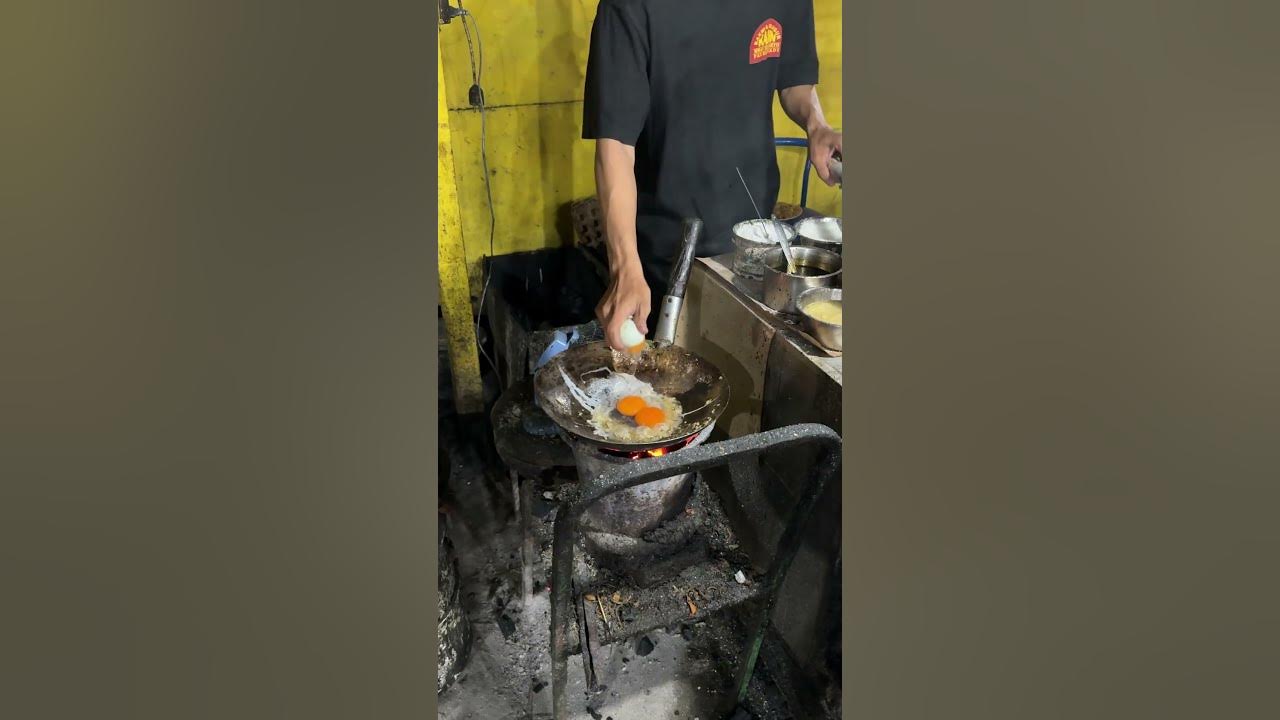 "Bakmi Godok: Mie rebus khas Jawa yang menggugah selera" #bakmigodog #bakmi #jogja "Bakmi Godok: Mie rebus khas Jawa yang menggugah selera" #bakmigodog #bakmi #jogja