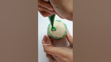Shamrock #cupcake for St. Patrick