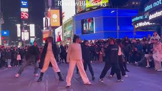 BINI 'Strings' Busking @ Time Square, NYC [221120]