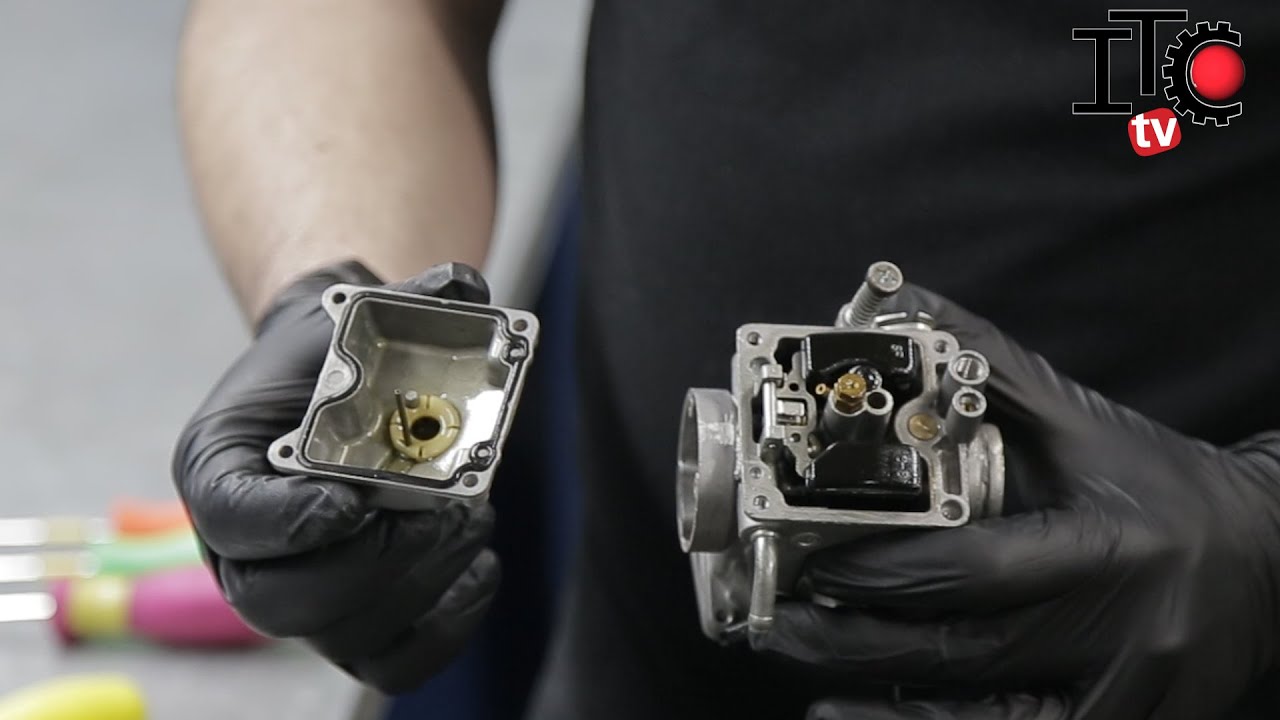 Limpieza de carburador en una YBR 125