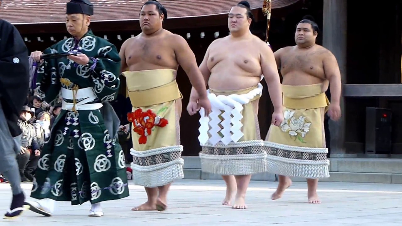 第72代横綱 稀勢の里（Kisenosato）初めての横綱土俵入り 化粧廻しは初代若乃花！（2017年1月27日 New Yokozuna  Kisenosato Dohyo-iri）