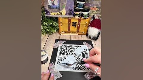 Trying out the Stamperia Halo Paste - Mixed Media, Stencils, Songs of the Sea