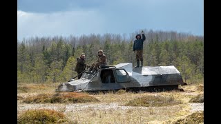 Вездеход Трэкол вытаскиваем из болота(Gotting Trecol out of a swamp).