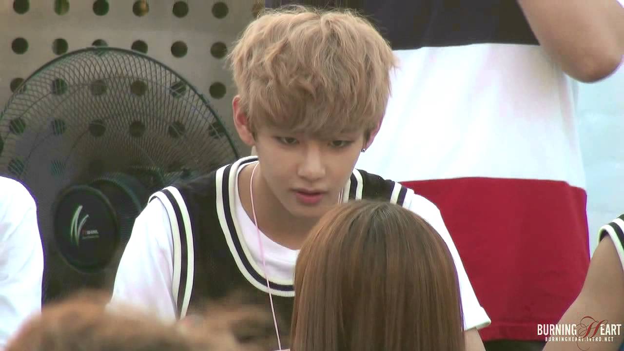 130706 방탄소년단 청량리 팬싸인회 - 뷔