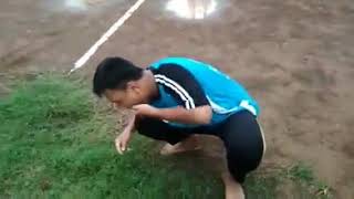 VIDEO LUCU MAKAN RUMPUT GOKIL KOPLAK ABIZ DI JAMIN NGAKAK JUNGKIR BALIK TERBARU