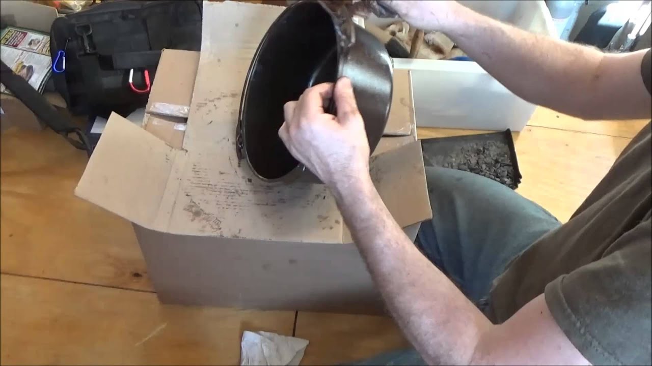 Preparing Cast Iron Pot For Soap Making & A New Creature At The Off