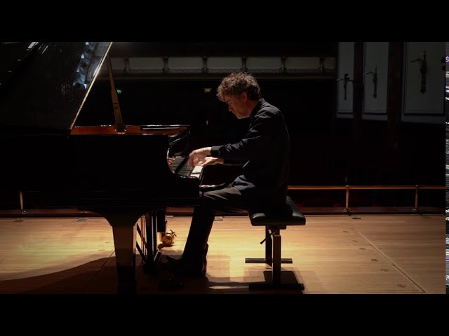 Beethoven - Bagatelles op. 119 n° 1 à 3 : Paul Lewis, piano